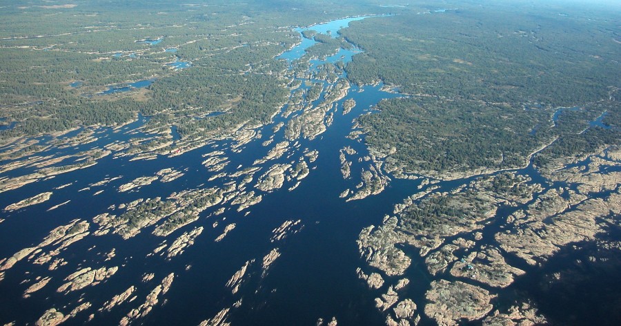French River - Delta aerial pan