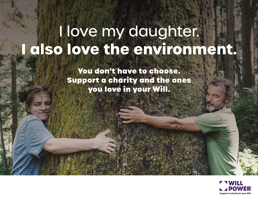 Texte : « J’aime ma fille. J’aime aussi l’environnement. Vous n’avez pas à choisir. ». Un homme et une femme enlaçant un arbre. 