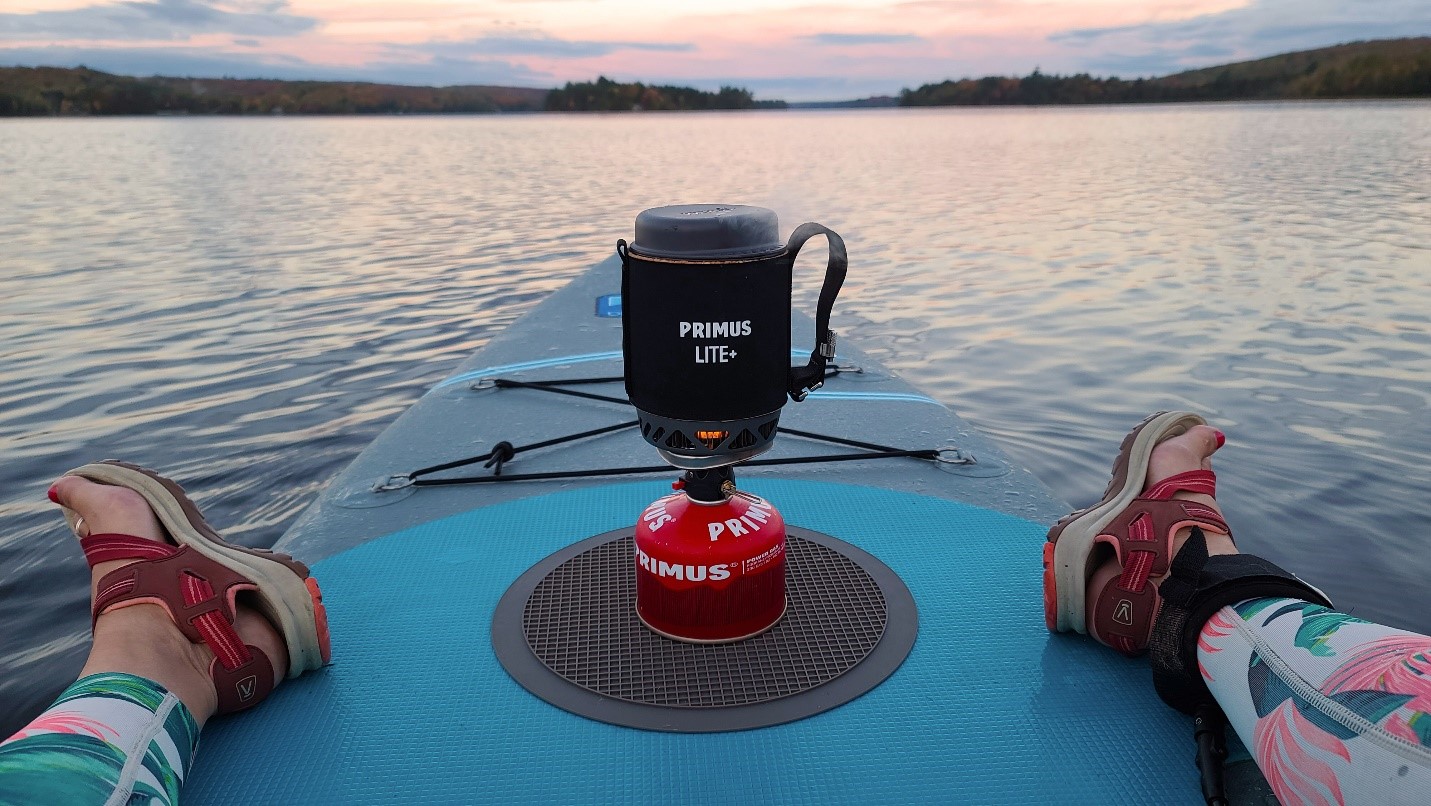 Making coffee on a SUP on the lake.