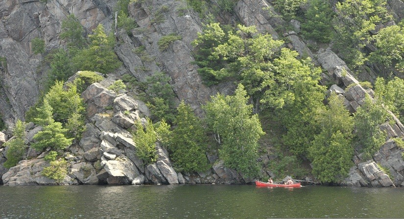 canoeing under Mazinaw rock