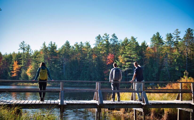 4 top tips for fall hiking adventures